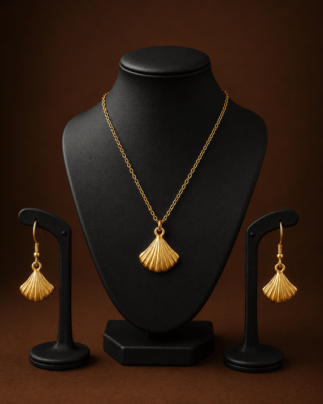 Cove Shells Necklace & Earrings Set
